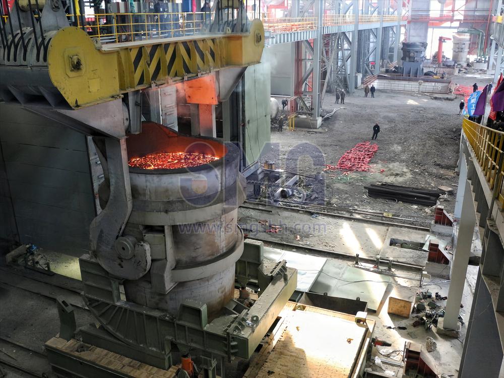 converter-furnace-basic-oxygen-furnace-steelmaking-smelting-steel-molten-steel (3).jpg